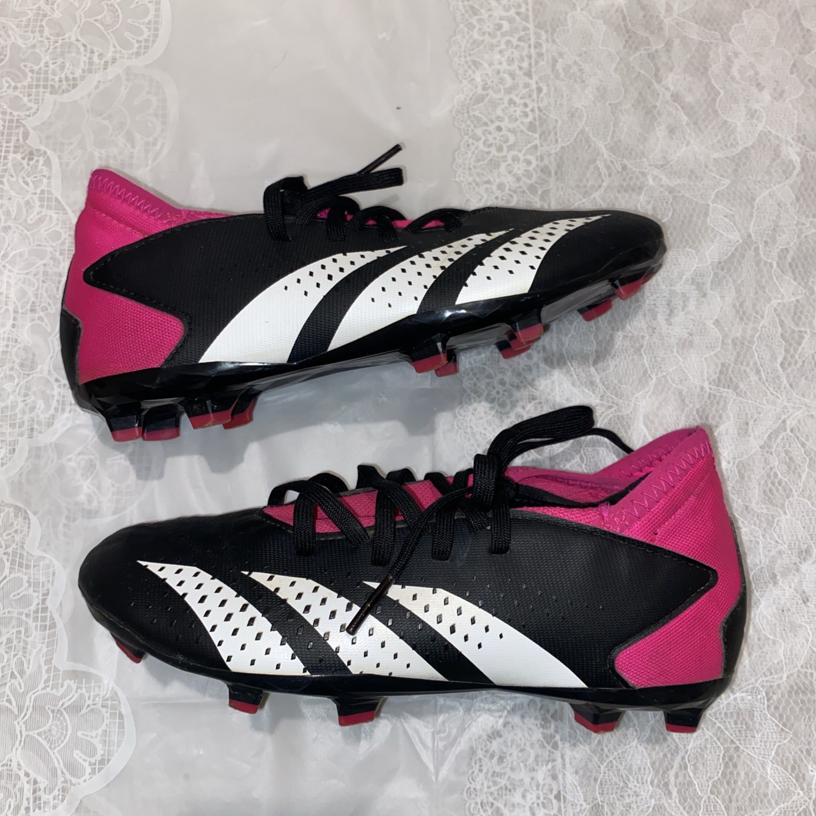 Adidas Predator Soccer Cleats Black And Pink Kids Junior Girls Size 3 Preowned thumbnail 4