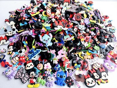 100 Stck. Kroko Charms Konvolut Jibbitz Schuhe Charms Zufällige Mischung UK Verkäufer