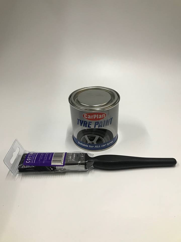 Carplan Tyre Wall Black 250ml Tyre Paint With Paint Brush 5010373029503