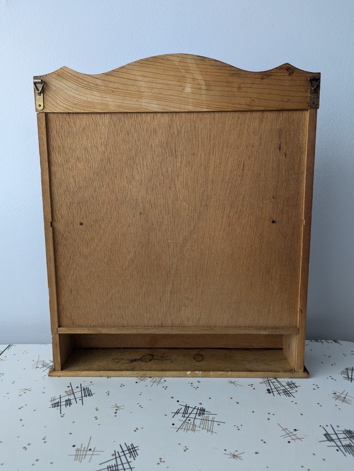 Vintage Spice Rack Wall Hanging Applique Vegetables Two Glass Doors