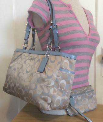 NEED $ SALE * Coach Signature Zip Top Tote Shoulder Bag w