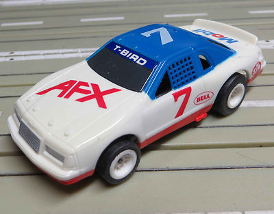 für H0 Slotcar Racing Modellbahn  --   Thunderbird mit Tomy Chassis #EBS609
