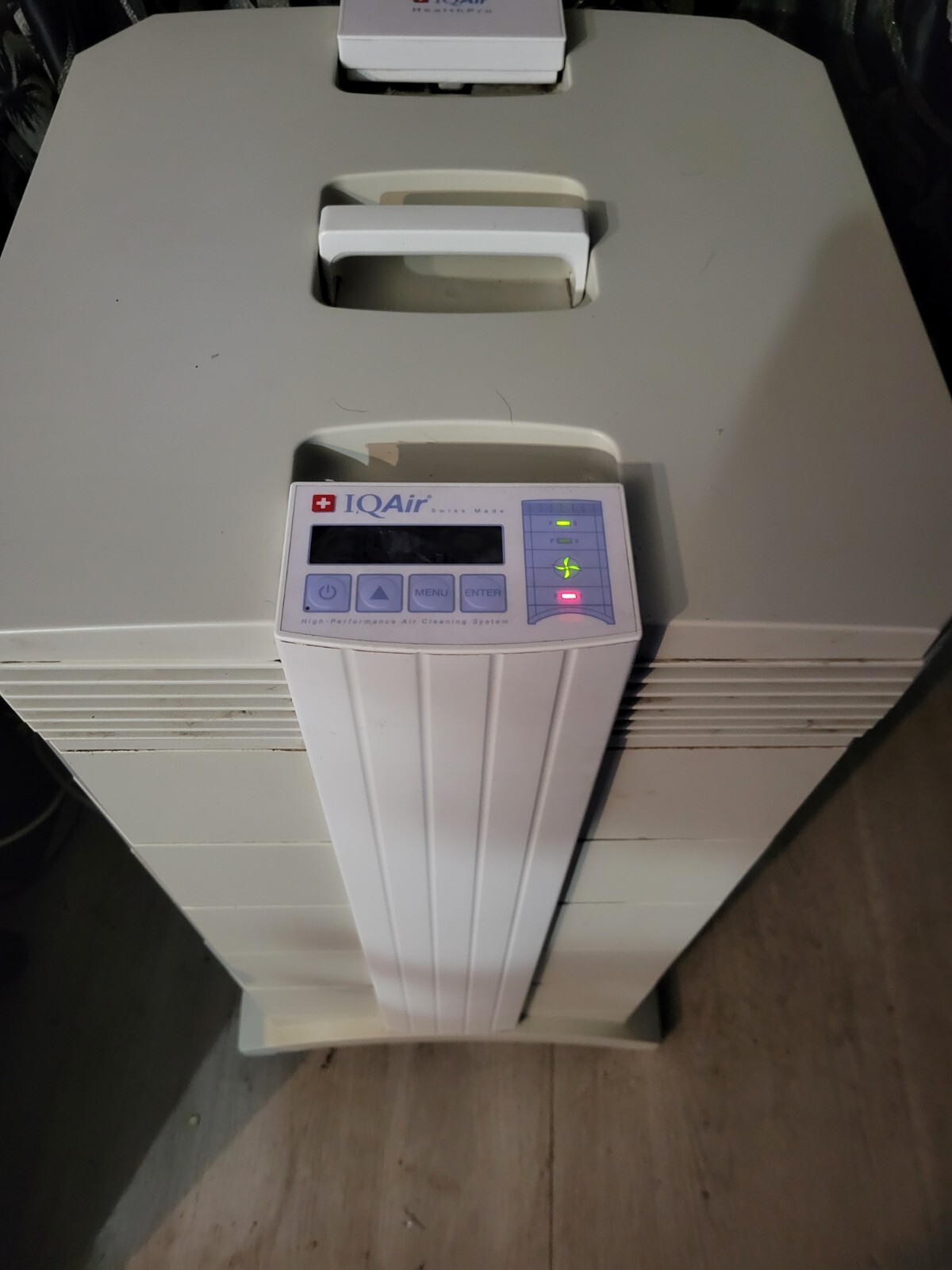 IQ Air Health Pro Series NE Air Purifier white. Pre-owned. No remote. (A02)