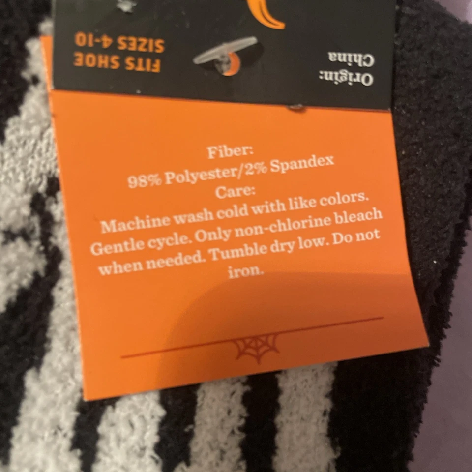 Hyde & EEK! Women's Sz 4-10 Skeleton Halloween Crew Socks + Earrings LOT - Image 3 of 4