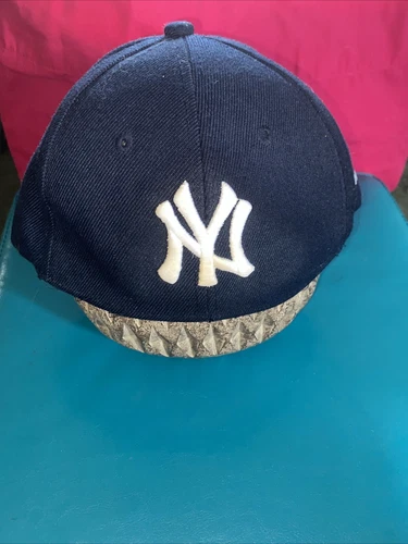 Yankee With No Brim 