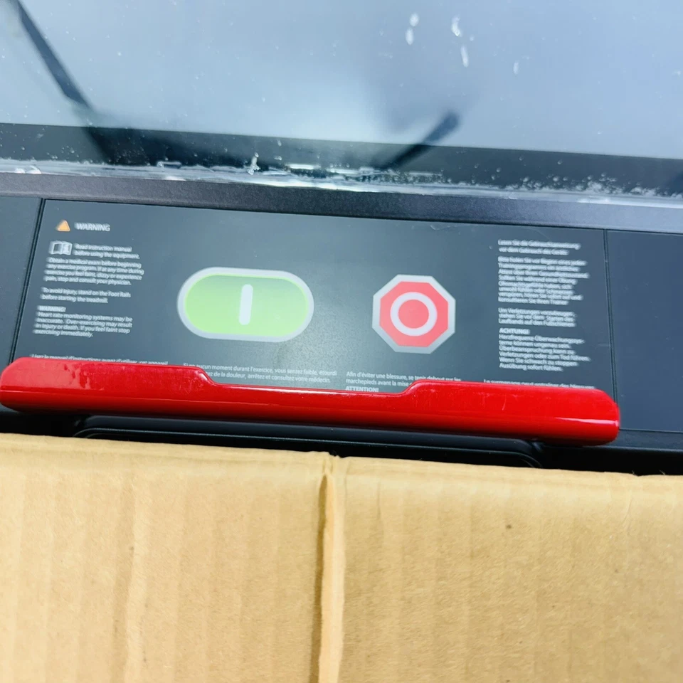 STAR TRAC 19" EMBEDDED DISPLAY For 10 TRX FREERUNNER TREADMILL. Monitor ONLY!! - Image 4 of 4