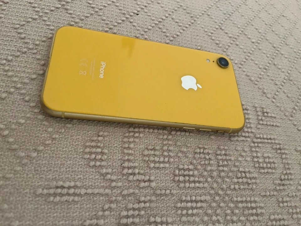 Iphone XR 64gb Giallo Ottime condizioni Senza cavo di ricarica lightning - Immagine 4 di 4