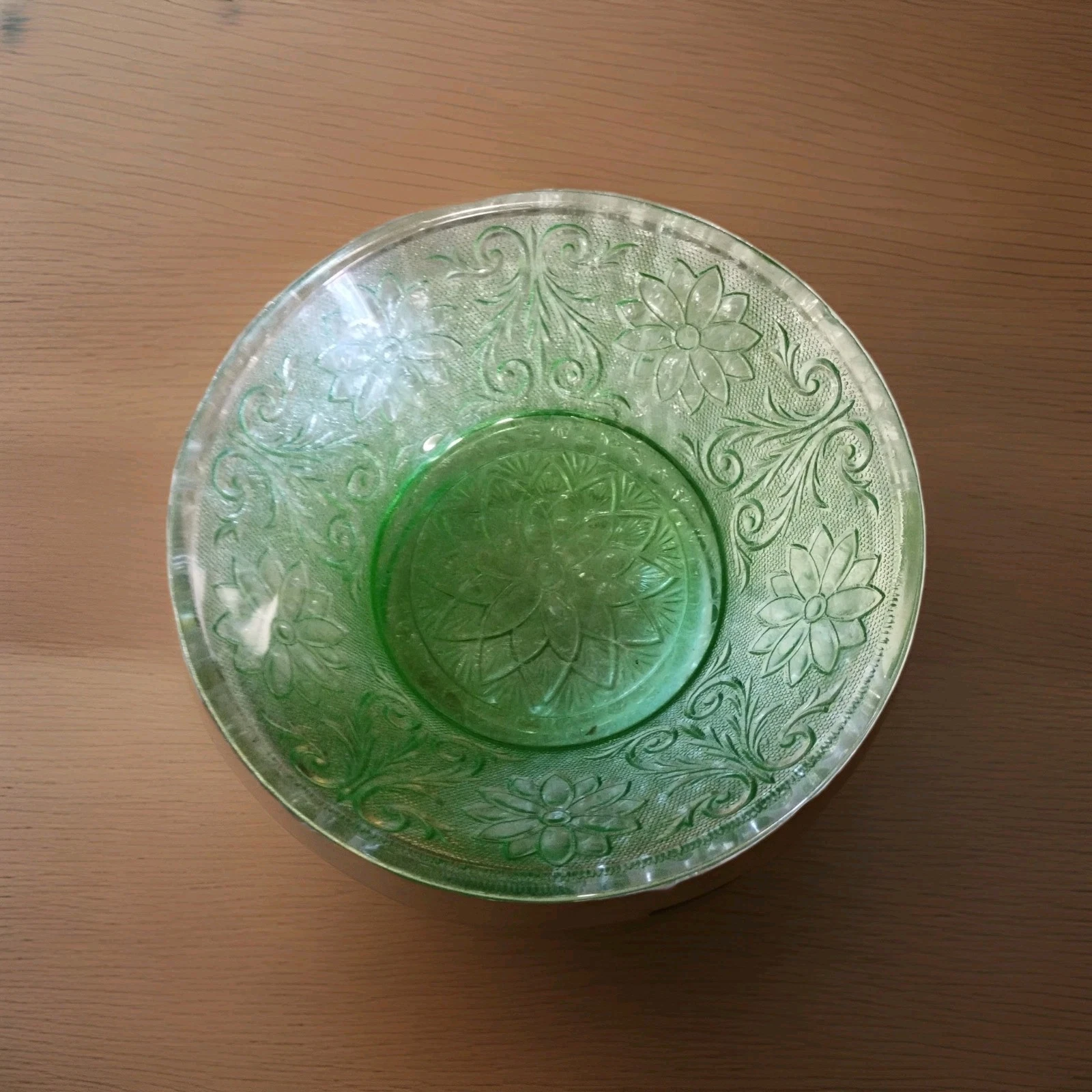 Indiana Glass Tiara Sandwich Chantilly Green Vintage 1970s Serving Bowl 8.5"x3"