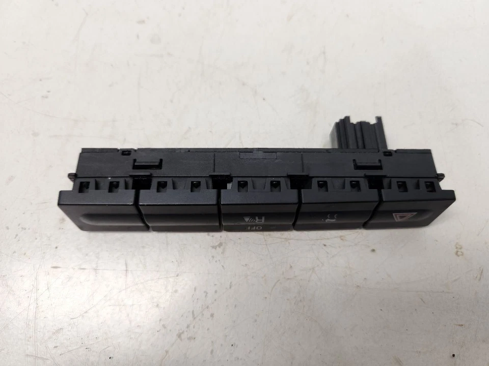 2008 Ford Taurus X Dash Switch - Dash Switch - Hazards / Trac Control  - Image 4 of 4