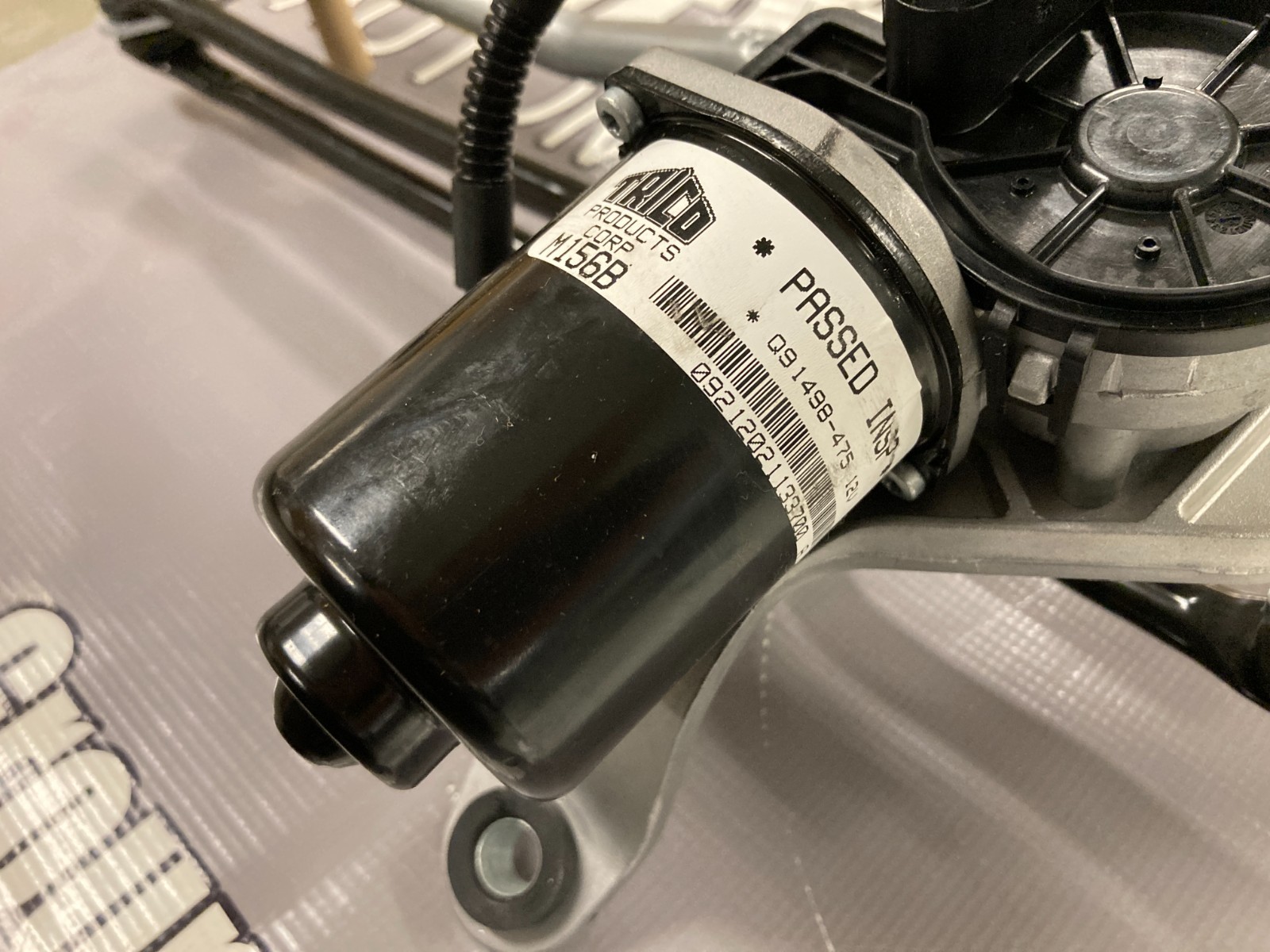 OEM Maserati Wiper Motor, Ghibli, Levante, 670105984