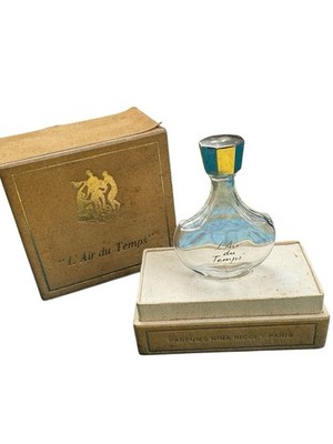 Nina Ricci L Air du Temps Perfume Bottle With Lalique Crystal Dove Stopper & Box