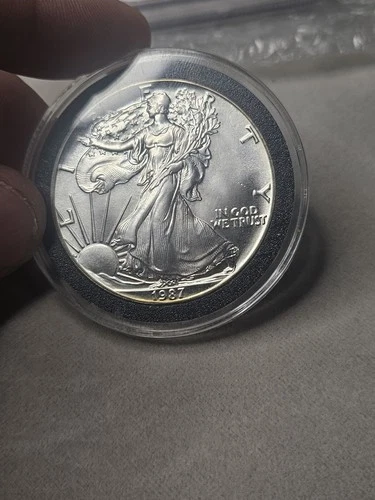 1987   1 oz Silver American Eagle (Brilliant Uncirculated)
