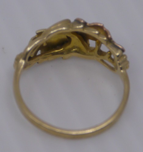 L - 10K TRI-COLOR GOLD RING WITH GRAPE LEAF & POD DESIGN, SIZE 8 - Picture 6 of 7