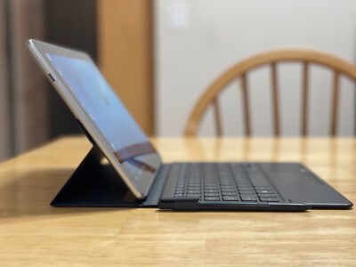 Samsung Galaxy Book 10.6 Wifi Only | Silver 64GB 10.6 in