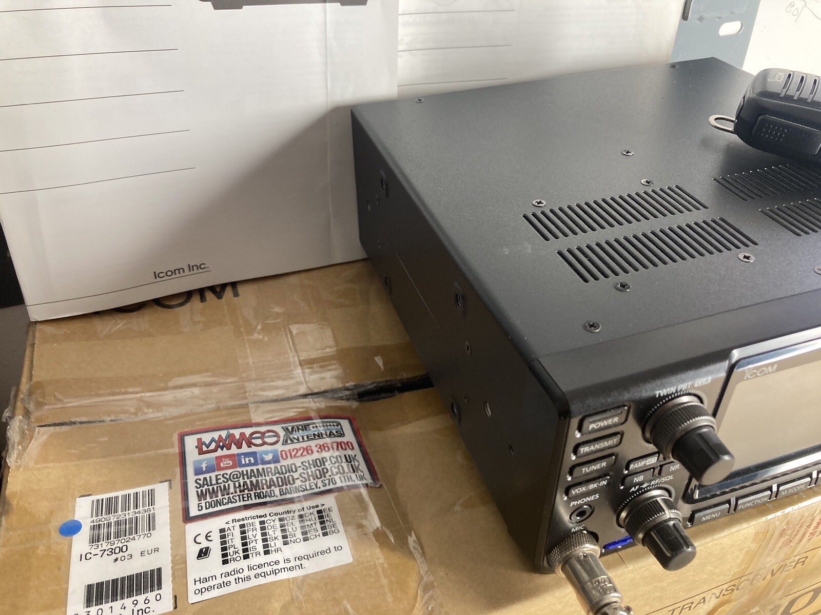 IC7300 HF Transceiver + G5RV Antenna + PSU. Widebanded