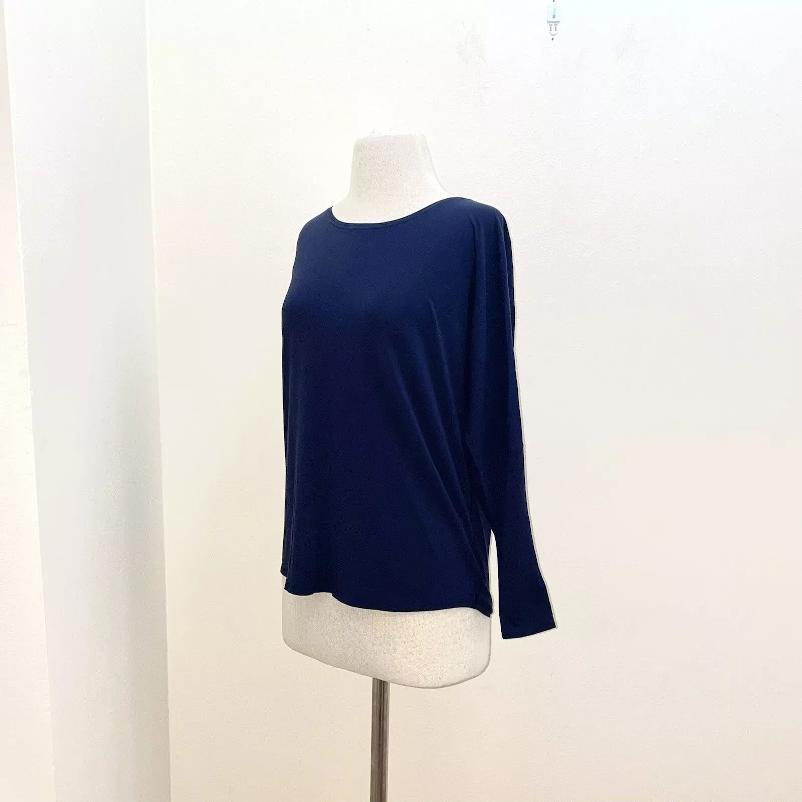 lululemon crew neck athletic workout short sleeve shirt