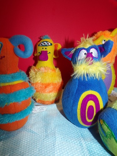 Melissa & Doug Complete Fuzzy Monster Bowling Pals Set 6 Pins & 1 Ball Razzberry - Picture 3 of 5