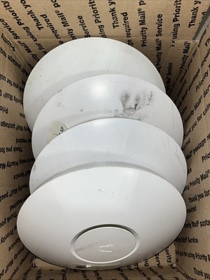 x4 UBIQUITI NETWORKS UAP-AC-PRO