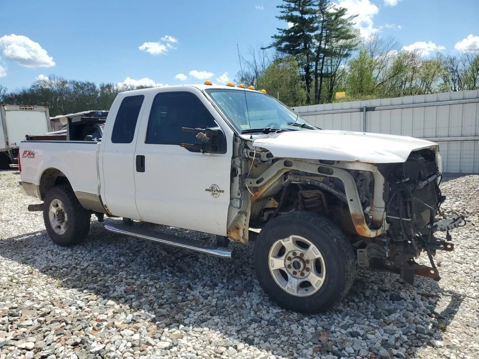 Motor de caja de fusibles para camioneta Ford F250SD 15-16 930025 Foto 2 de 4