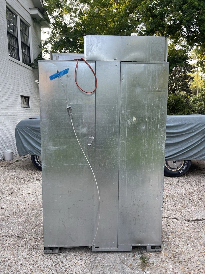 Thermador refrigerator 42in Built-in Side By Side - Image 3 of 3