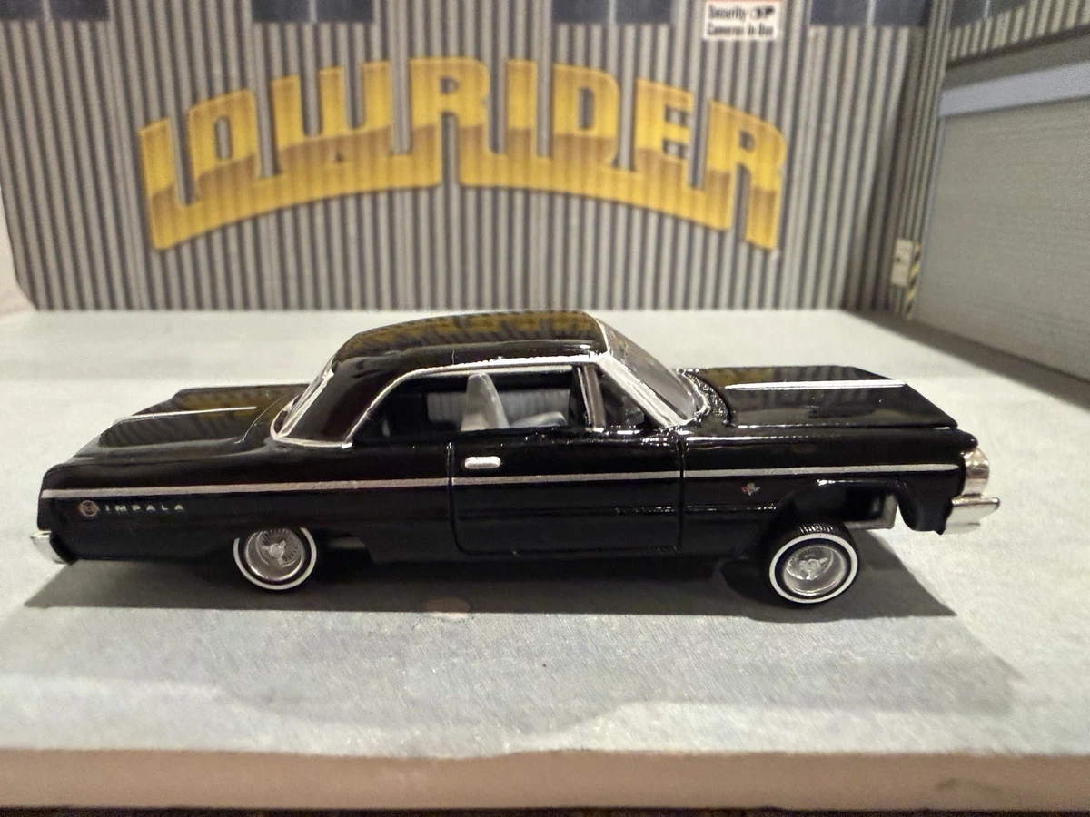 25+ Johnny Lightning Lowrider Contemporary Manufacture Diecast