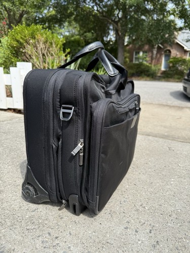 Briggs and Riley 18"X14" Expandable Executive Rolling Brief Carry On KR404X-4 - Picture 5 of 9