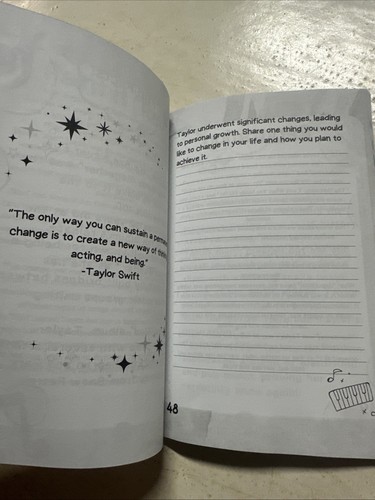 101 Facts About Taylor Swift: Quizzes, Quotes, Journals, and More Gift Swiftie - Picture 6 of 7