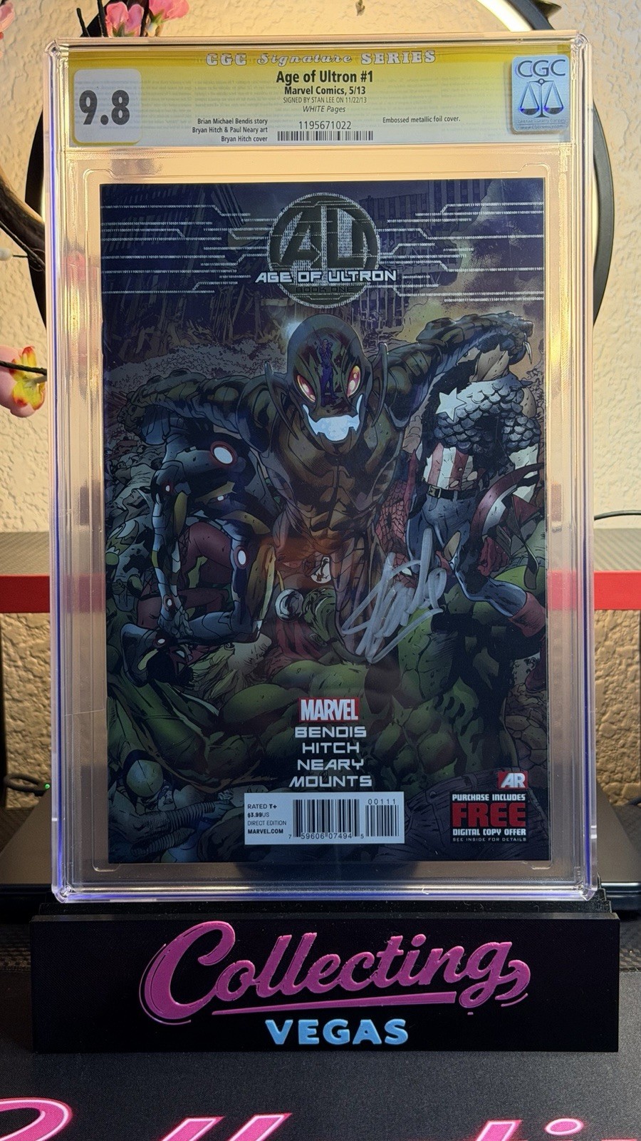 Stan Lee SIGNED, Age of Ultron #1 CGC SIGNATURE 9.8 - Marvel Comics, Foil Cover