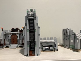Lego Lord of the Rings Lot (9474 Battle of Helms Deep, 79002, and 79000)