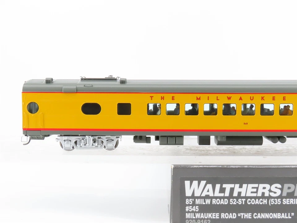 Coche de pasajeros HO Walthers Proto 920-9162 MILW 85' 52 asientos #545 con luces  Foto 2 de 4