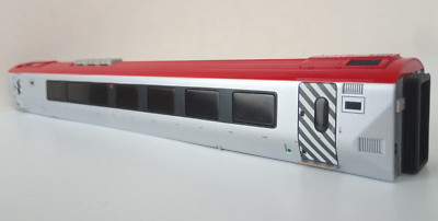 Bachmann Spur O BR Class 221 Super Voyager DEMU Coach Body Virgin Trains 60880