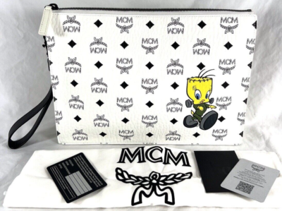 MCM Looney Tunes ヴィセトス　トゥイーティー　バッグ MCM「トゥイーティー」を配した”ヴィセトス柄”バッグ