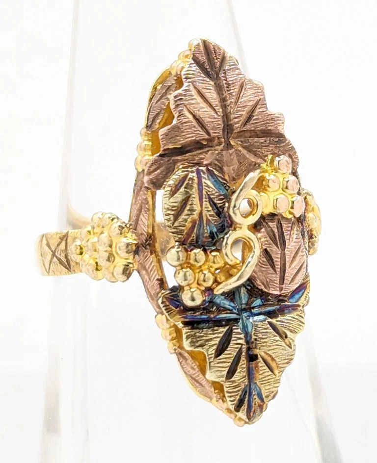 10K Tri-Tone Gold 4.3g Fall Oak Maple Leaf Autumn Cluster Season Ring Size 6 - Image 3 of 4