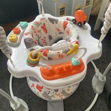 Baby Jumperoo Activity Center Adjustable Height Seat for Auction fully working 
