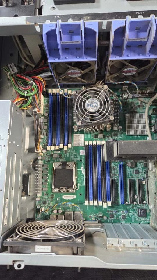 Lenovo TD 340 Think Server-8Bay Hot Swap-32GB PC3-RAID Backplane-Xeon-No HHD - Image 3 of 4