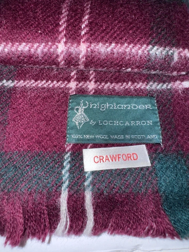 Lochcarron of Scotland 100% Wool Crawford Plaid Scarf Red Green White Tartan - Image 2 of 3