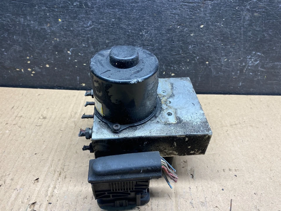 1998 至 2000 梅赛德斯 W163 ML320 ML430 ABS 防锁制动泵模块 V2349 DG — 第 3/4 张图片