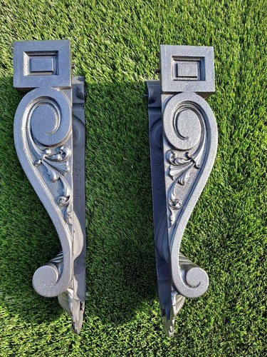 original cast iron corbels for a fireplace or to use with a shelf. - Picture 2 of 9