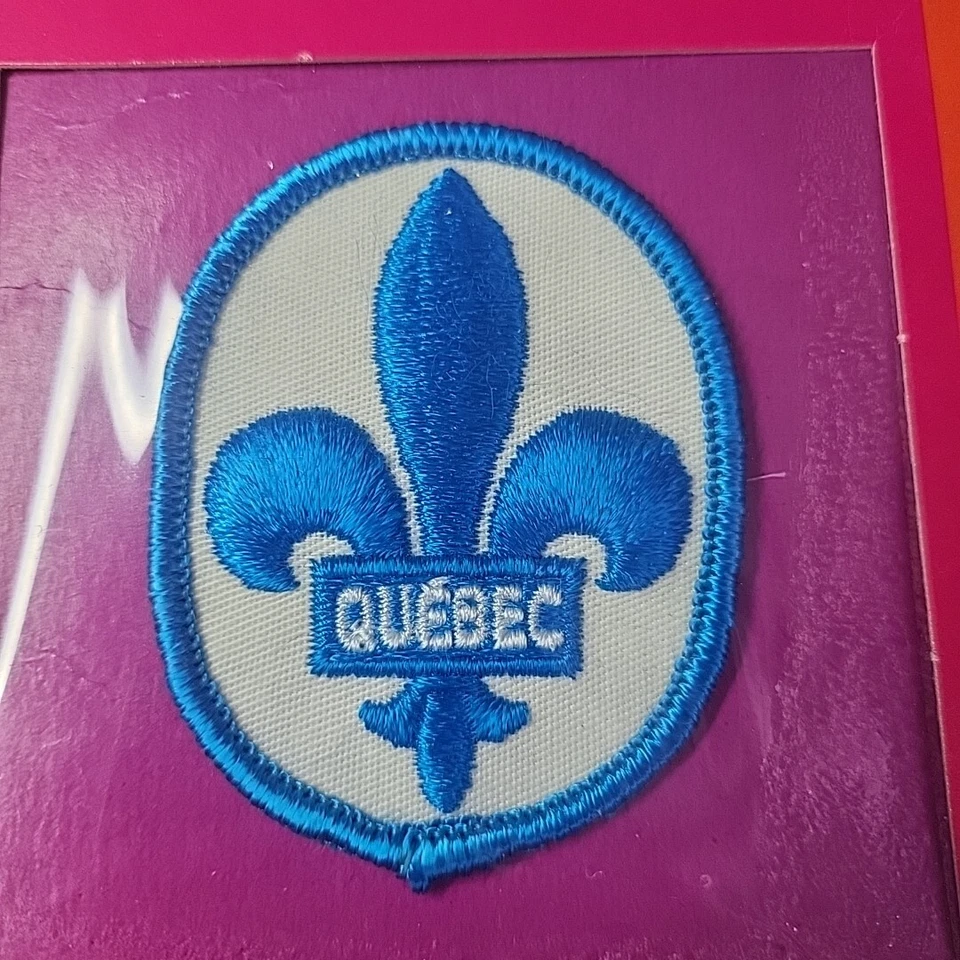 GRANT QUEBEC PATCH CANADA embroidered iron-on EMBLEM CANADIAN PROVINCE FRENCH QC - Image 2 of 4