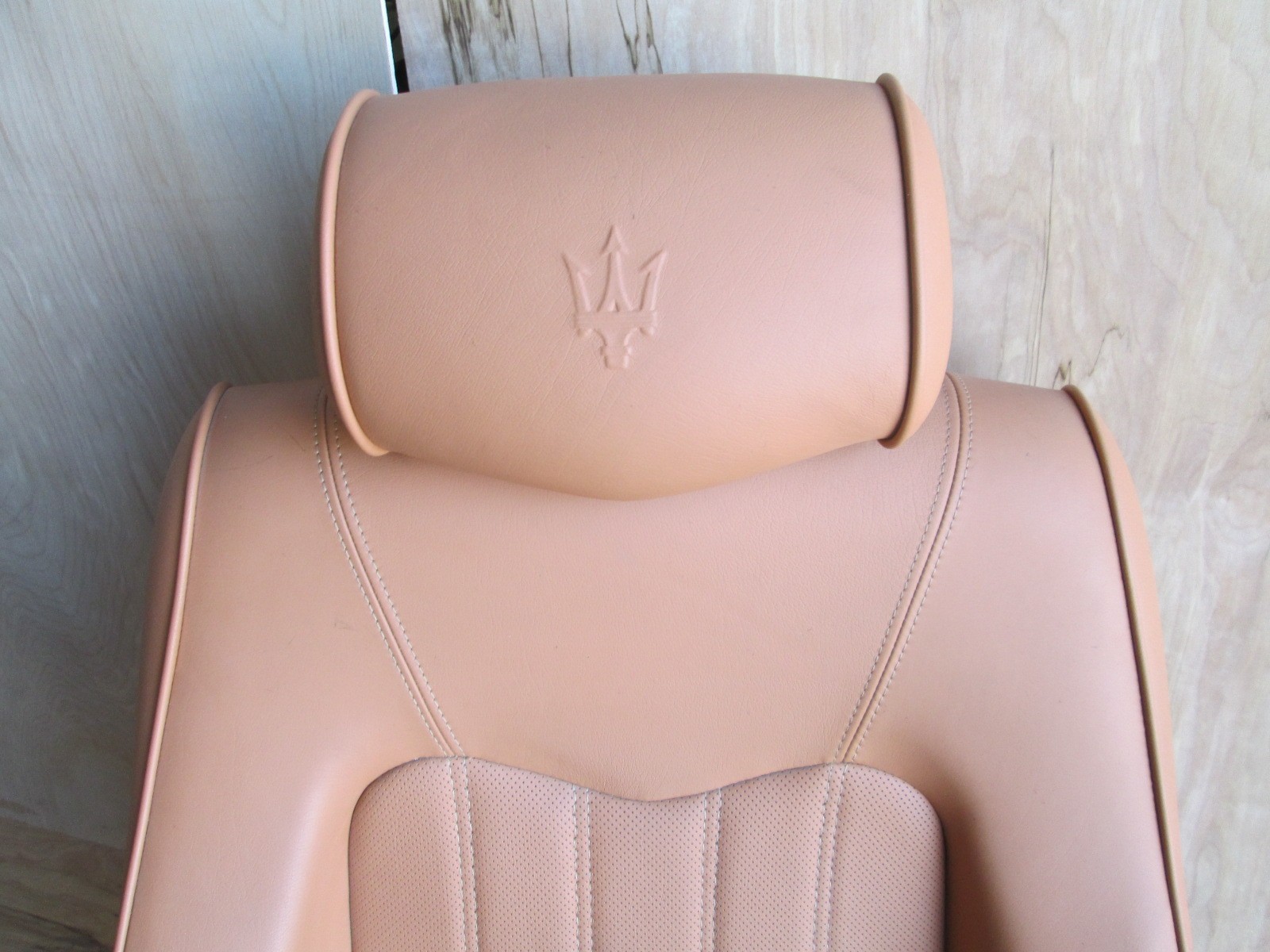 Maserati  Quattroporte -  LH / Driver Seat (beige) w/ Rails / Guides - Heated
