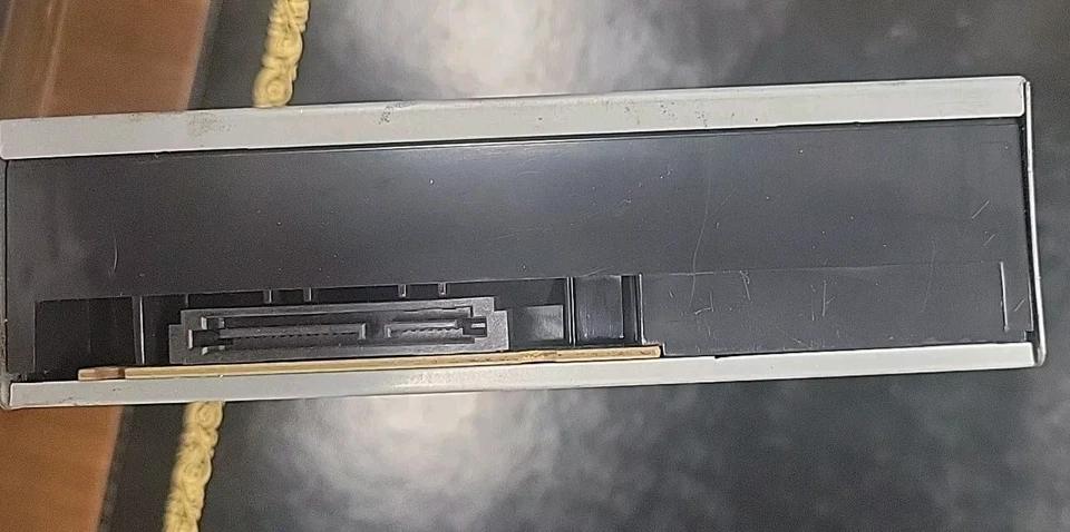 Grabadora de DVD SATA súper múltiple 24x original LG Electronics GH24NSB0 Foto 3 de 4