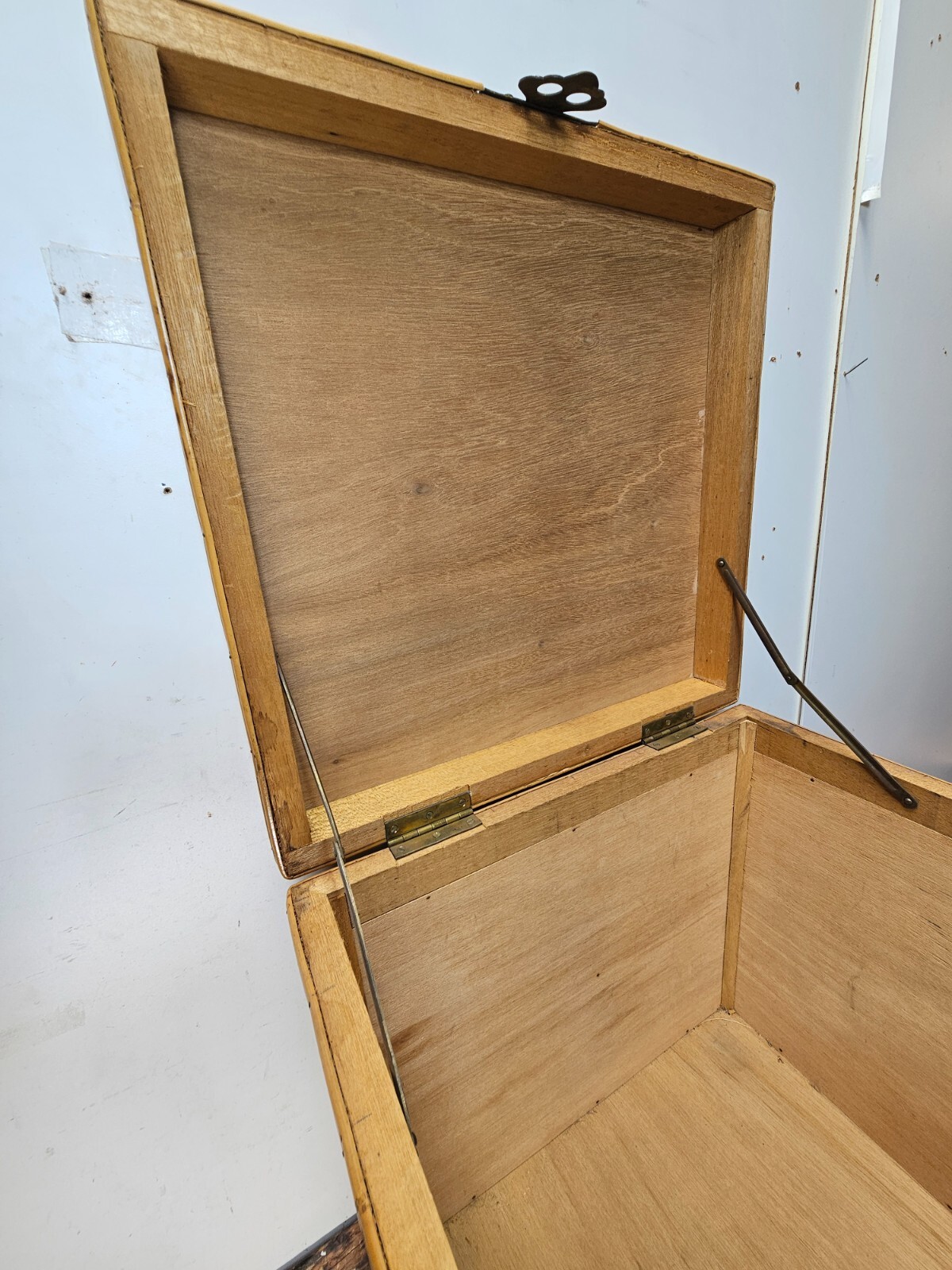 Vintage Wicker & Brass Chinoiserie Chest Trunk From Hong Kong 20"L x 20"W x 21"H