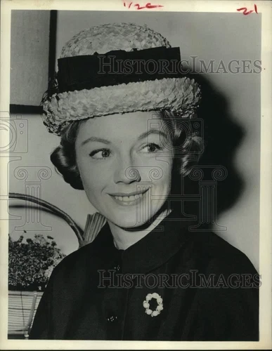 1963 Press Photo Co-Host Virginia Gibson of "Discovery '63" - hcp49465