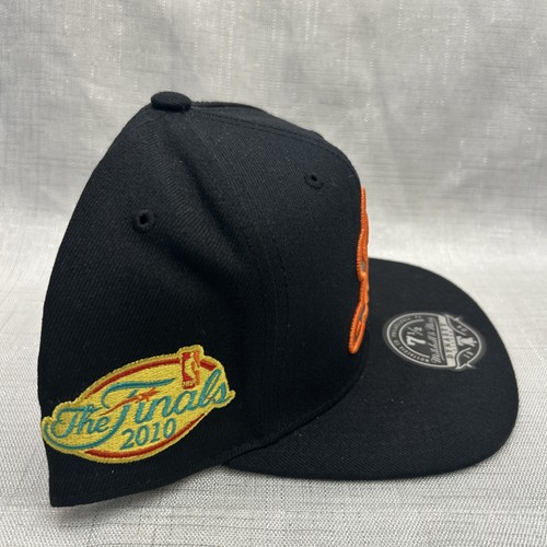 Los Angeles Lakers Black Weatherman Hat Mitchell Ness 2010 NBA Finals Sz 7 1/2 - Picture 2 of 6