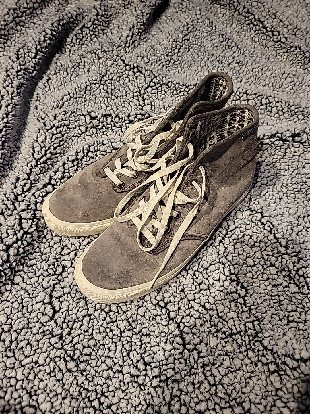 Vans Chukka Boot Mid Gray Suede High Top Sneakers Skate Shoes thumbnail 2