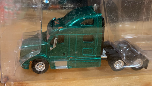 Tonkin Trucks N Stuff 1/87 Peterbilt 587 grün & rot 2 Traktor Pack Set Neu in OVP - Bild 2 von 5