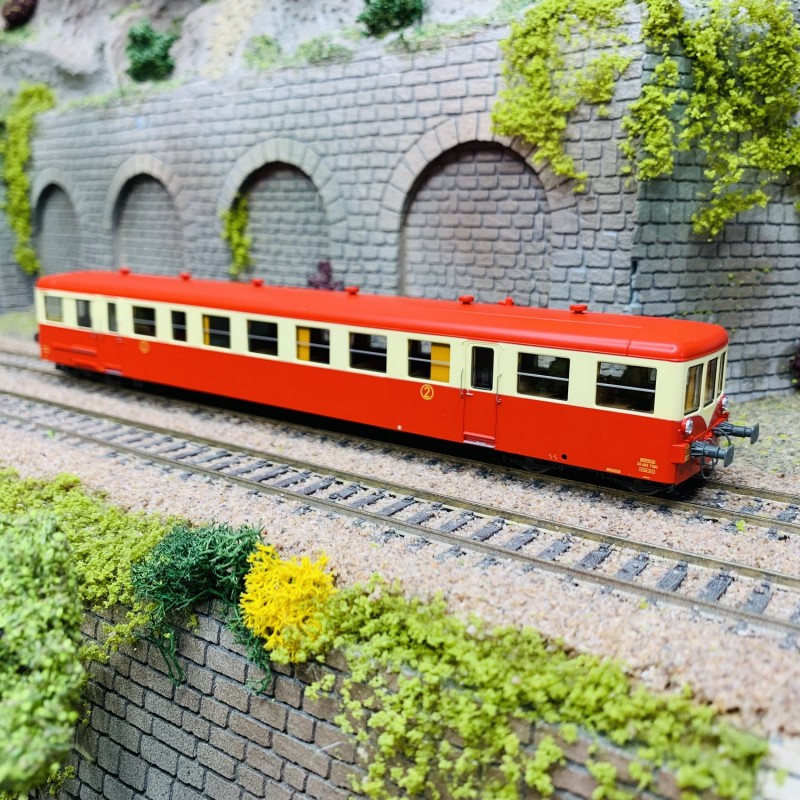 Remorque XR ABD 7360 SOTTEVILLE SNCF par REE Modèles à l'échelle HO 1/87