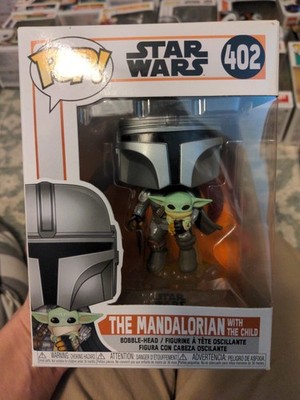 Funko Pop! Vinyl: Star Wars - The Mandalorian with the Child #402