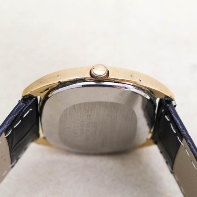 Seiko 4130-5300 Vintage Black Gold Quartz Mens Watch Authentic