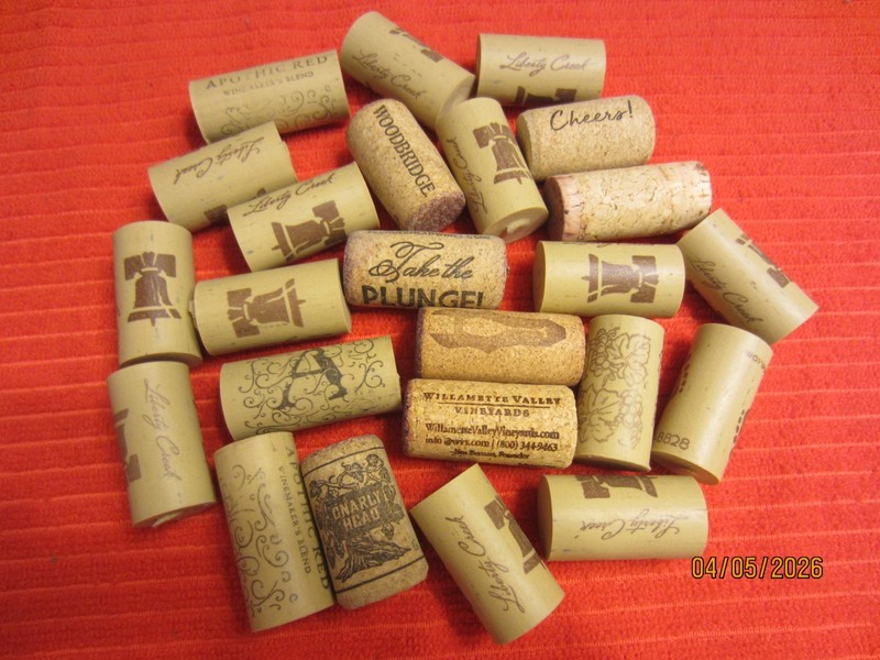 corks 24 wine bottle assorted variety arts/crafts projects cork/synthetic used